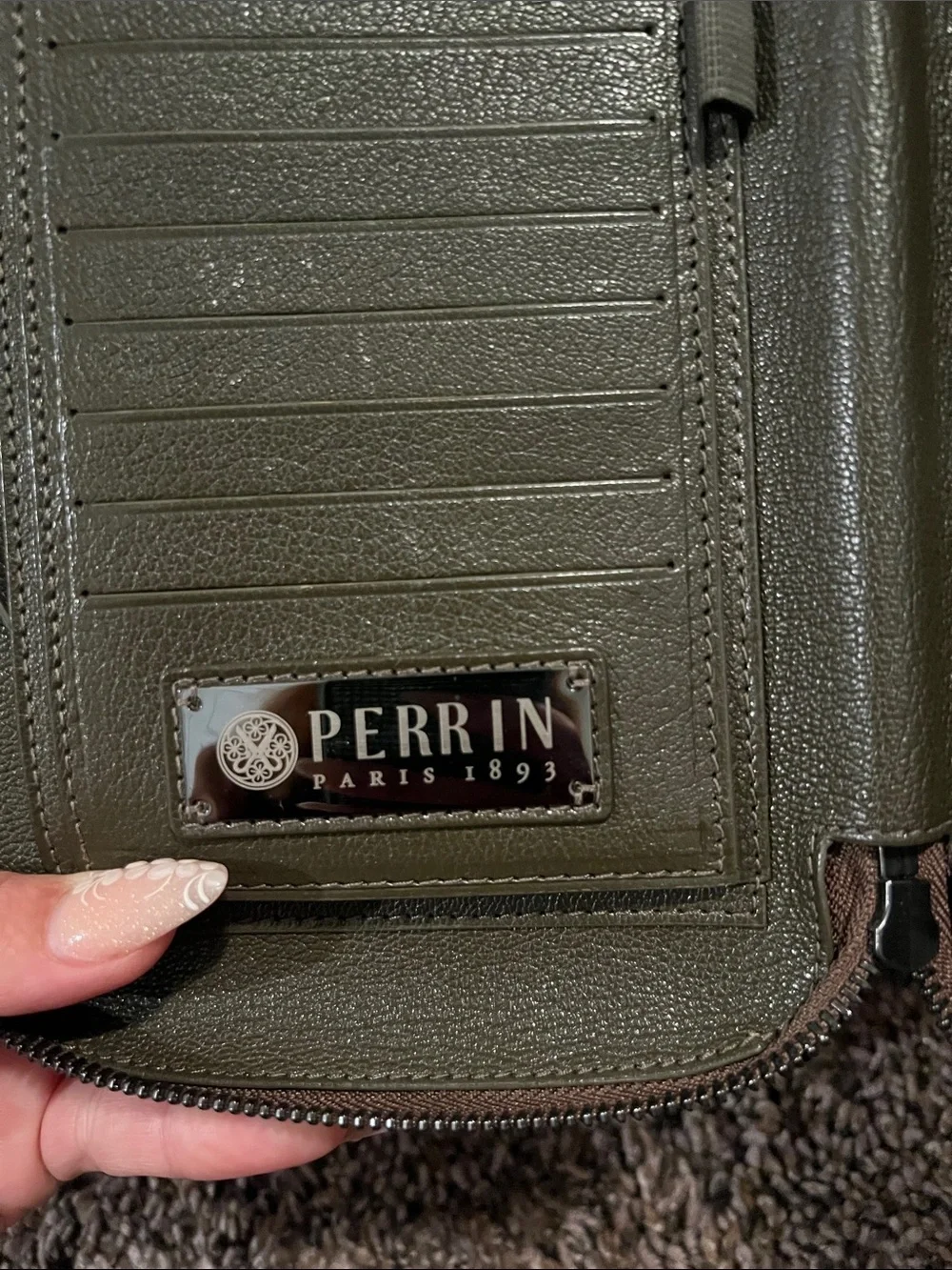 Vintage Perrin Paris Olive Leather Travel Wallet